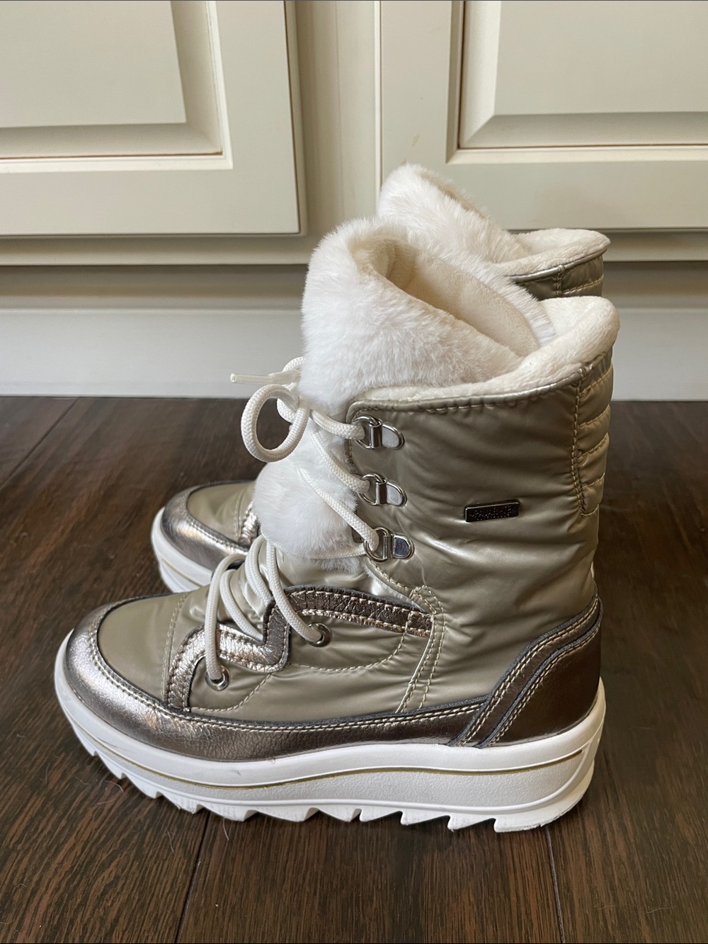 LIKE NEW PAJAR Tacey Low 2.0 Boots! - Picture 4 of 8
